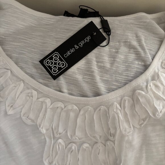 White sleeveless top with decorative front - Picture 2 of 2
